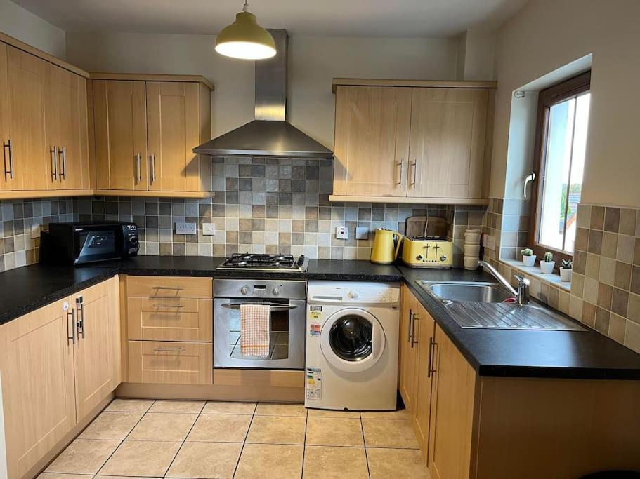 Lovely 2 Bedroom Family Apartment In Newcastle Newcastle  Zewnętrze zdjęcie